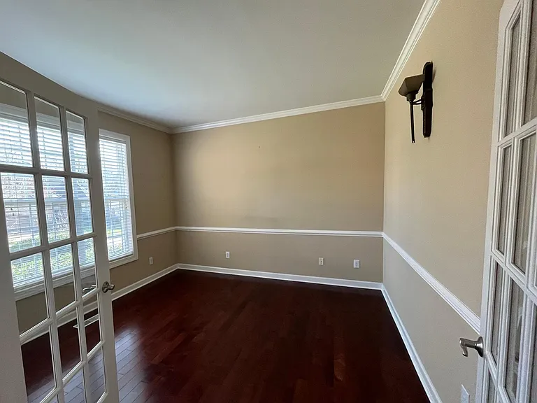414 Rensford Pl — Photo 7