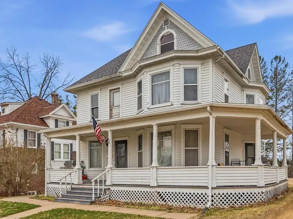 330 South Hickory Street, Platteville, WI 53818