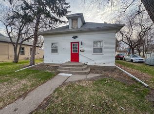 830 Iowa Ave SE, Huron, SD 57350