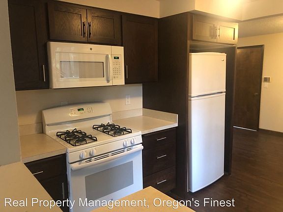 4th image of 2045 SE Mulberry Dr