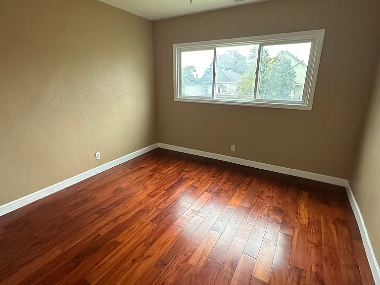 2841 Filbert St #1 — Photo 6