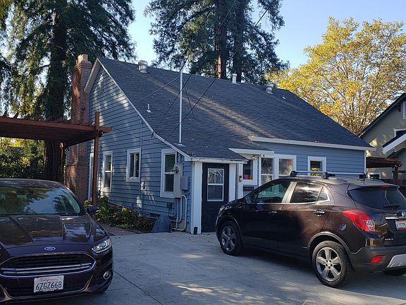 Large driveway (shared w other tenants)