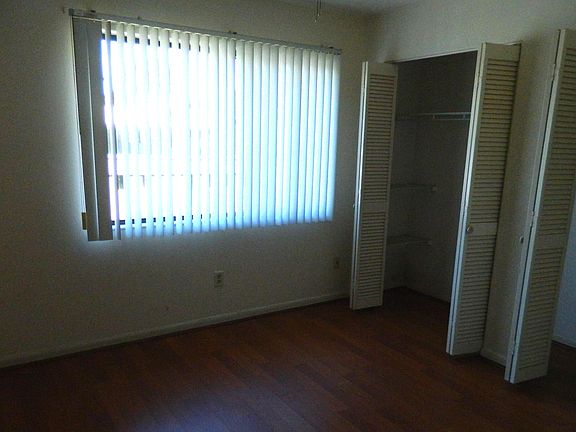 4th image of 110 Limewood Pl Unit 6