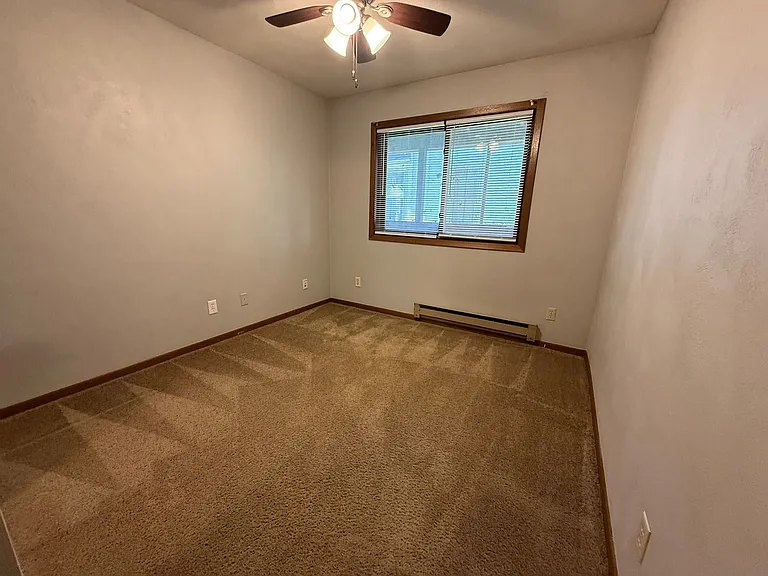 410 10th St N — Photo 6