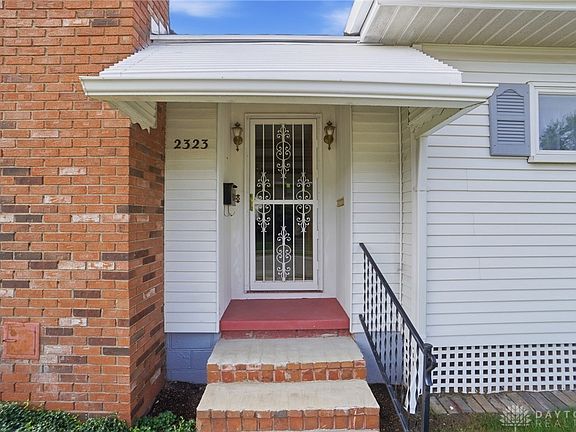 3rd image of 2323 Beatrice St