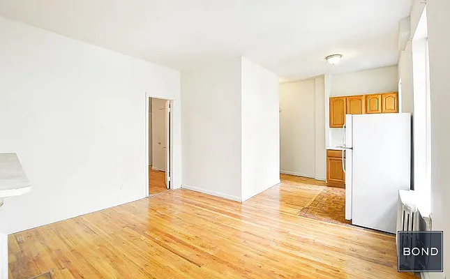 Rented by Bond New York | media 17