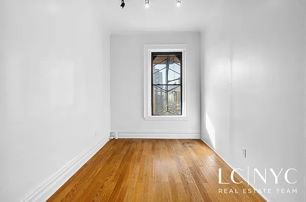 Rented by Keller Williams NYC | media 12