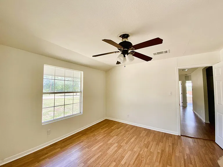 235 Jasmine Ln — Photo 14