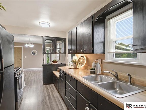 5th image of 6708 S 30th St