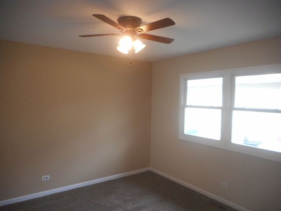 5th image of 609 Kenilworth Ave