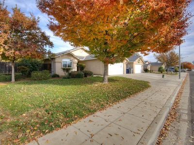 5571 E Truman Ave, Fresno, CA, 93727