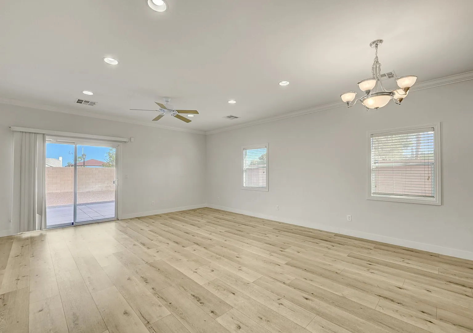 Single Story Home in a Central Gated Community — Photo 3