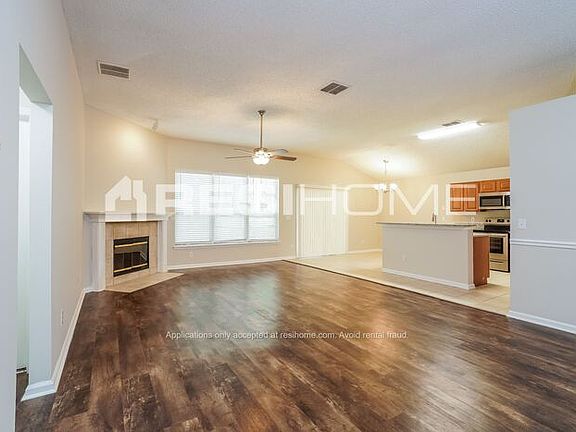 5th image of 1415 Heather Glen Ln