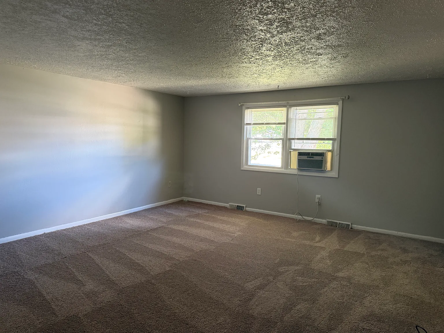 3 bed, 1395 sqft, $1,495 — Photo 4