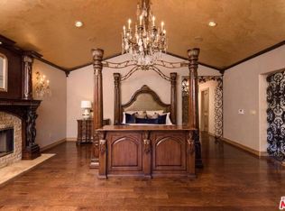 11847 Iredell St, Studio City, CA 91604