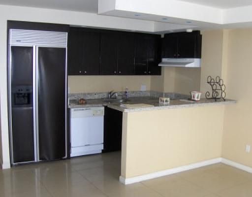 2nd image of 16400 NE 17th Ave APT 202