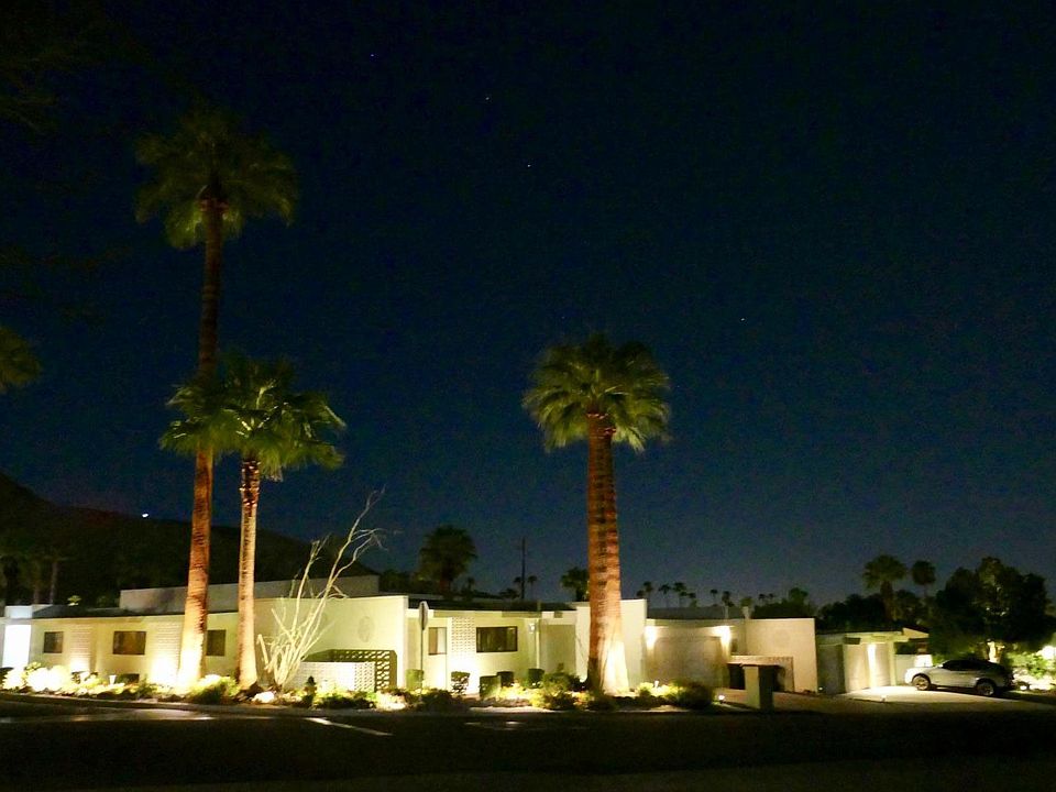 4 Unit apartment building