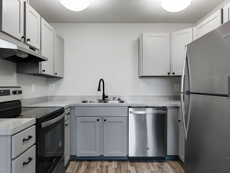Violet Meadows Apartments — Photo 21