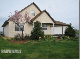 729 Meadow Ridge Ln, Lena, IL 61048