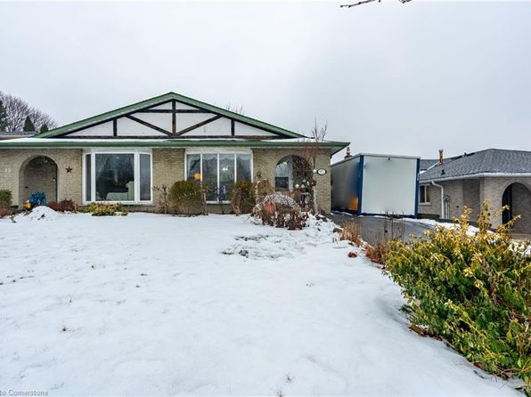 97 Guildwood Dr, Hamilton, ON L9C 6S3