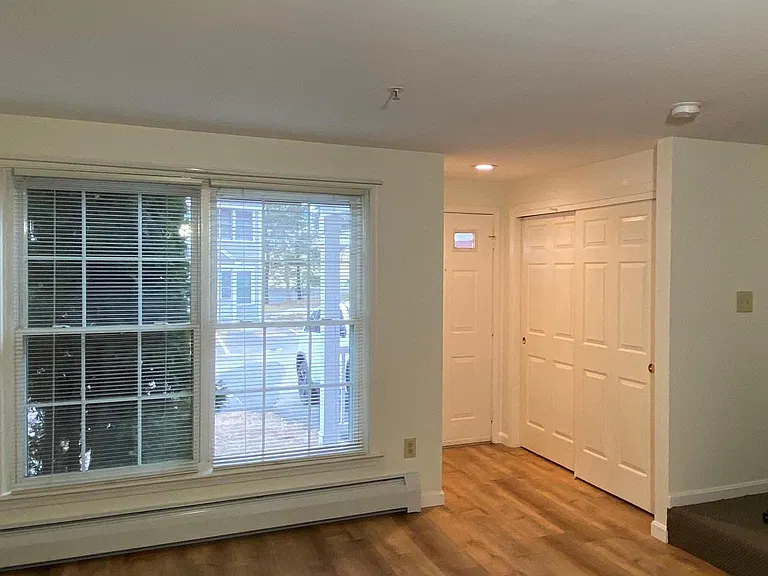 Oak Terrace Townhomes — Photo 12
