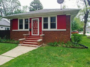 601 E 11th St, Lockport, IL 60441