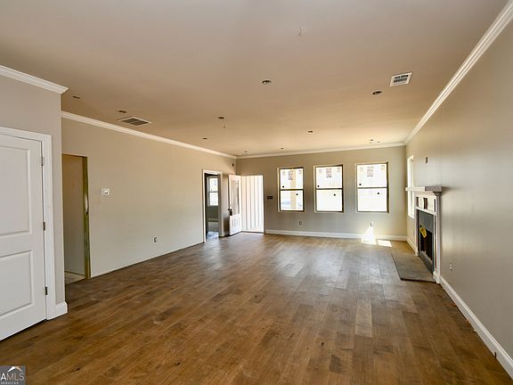3rd image of 235 Timsbury Dr