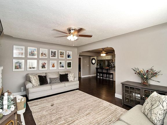 4th image of 216 W Garland Ave