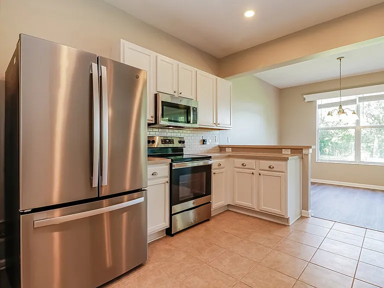 13945 Crater Cir — Photo 8