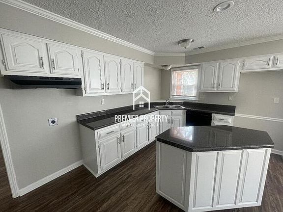5th image of 1585 Wood Farms Dr