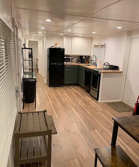 111 Marina Dr — Photo 19
