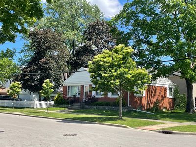 100 E Madison St, Elmhurst, IL, 60126