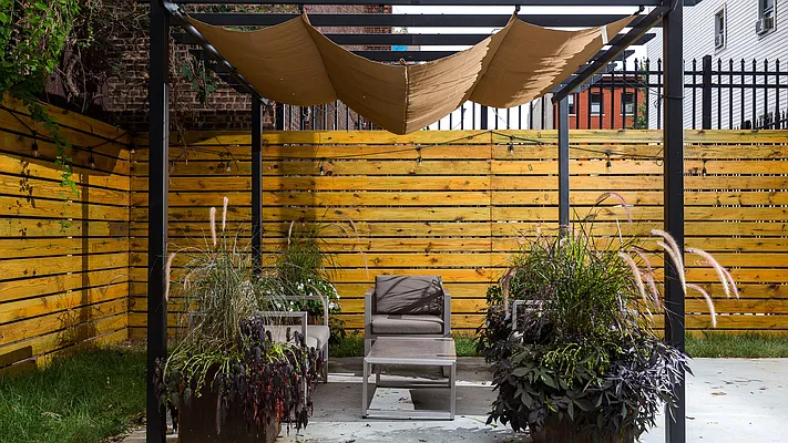 Rented by Nooklyn NYC LLC | media 22