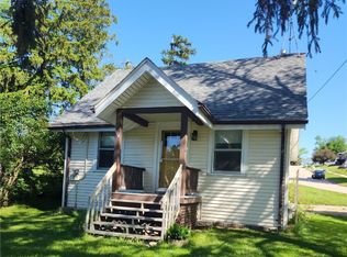 104 36th Ave SW, Cedar Rapids, IA 52404