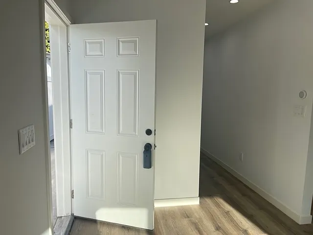 6427 Rhodes Ave — Photo 37