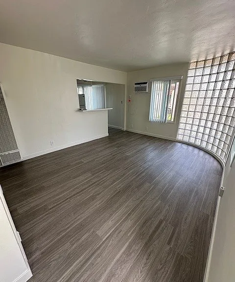 142 Claremont Ave — Photo 6