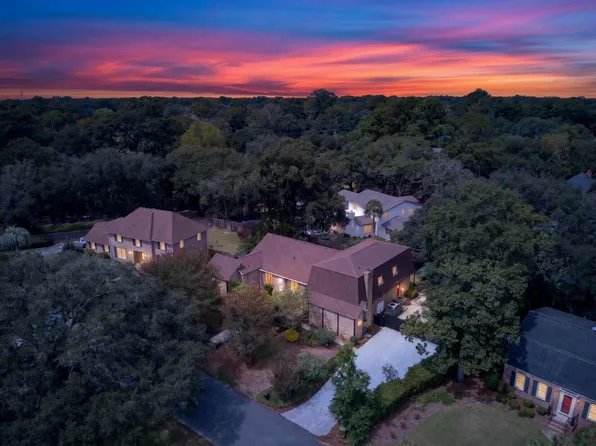 18 Old English Dr, Charleston, SC 29407