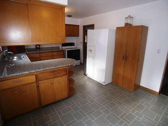 3rd image of 5007 W Parkland Ave