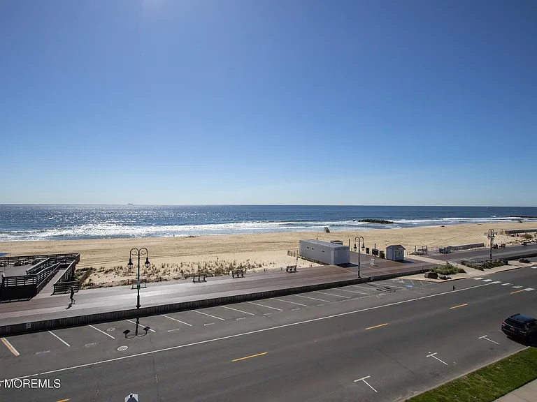 1007 Ocean Ave — Photo 66