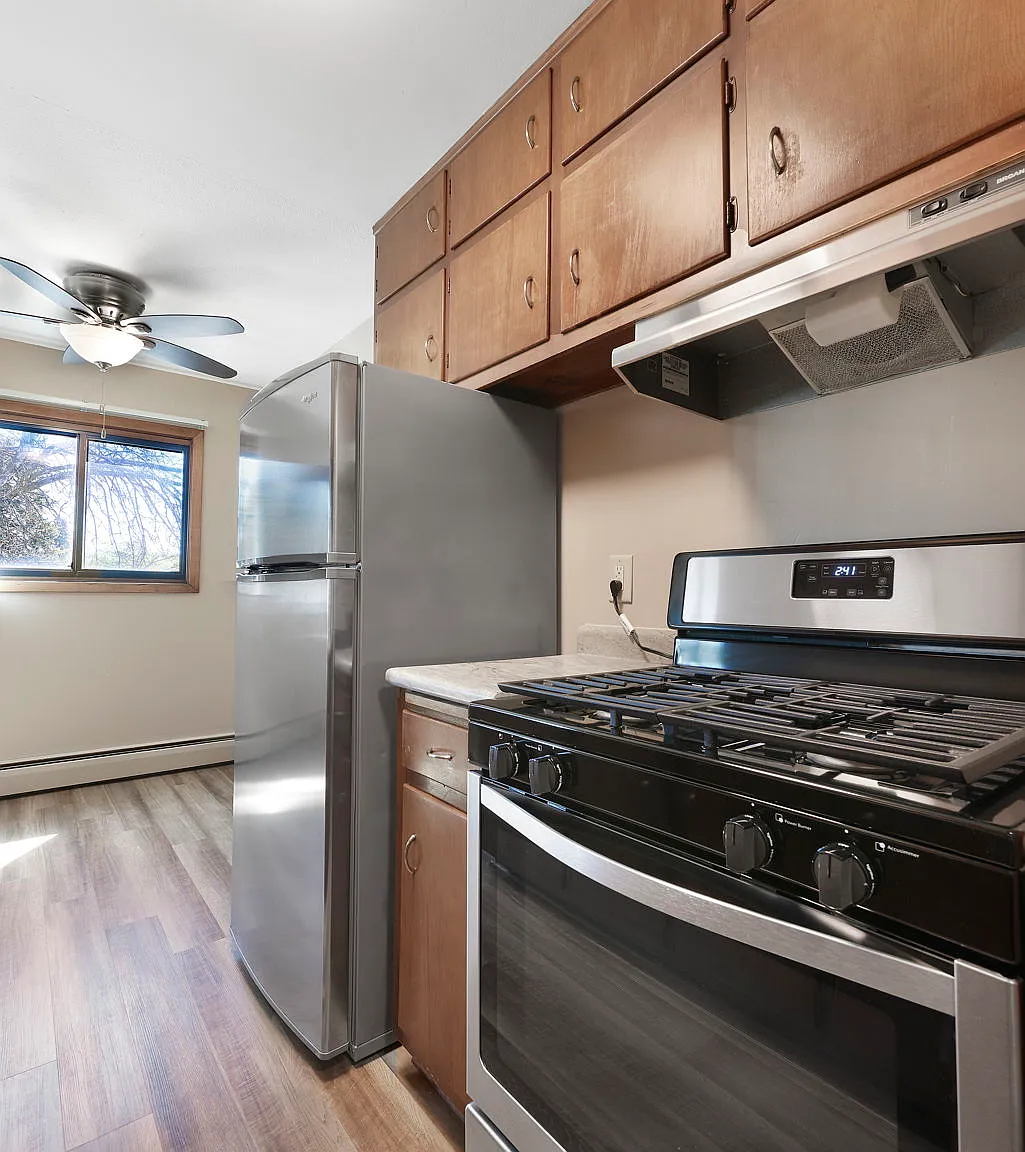 Lyndale West Apartments — Photo 1