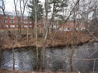 50 Hillside St APT C15, East Hartford, CT 06108