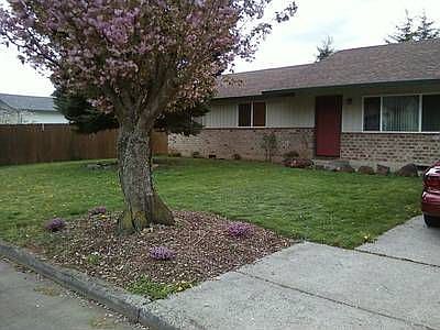 1st image of 206 NE 152nd Ave