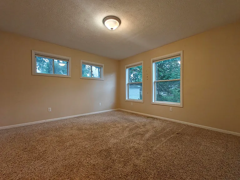 227 Schilling St — Photo 14