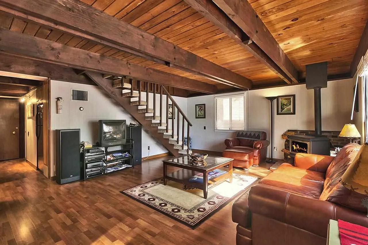 599 Crest Ln #4 photo 1