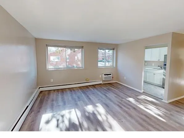 2930 Knox Pl SE APT 103, Washington, DC 20020