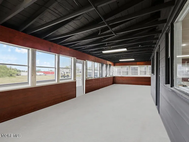 506 Lloyd Rd — Photo 10