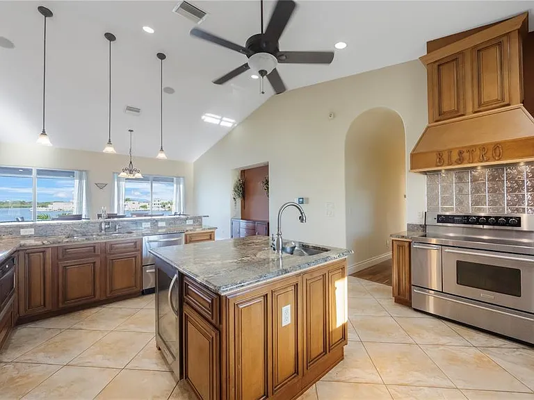 736 Pruitt Dr — Photo 12