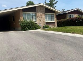 12 Greenwood Ave, Cambridge, ON N1R2Y4