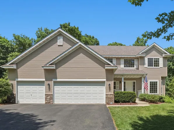 9142 Woodland Dr, Minnetrista, MN 55375