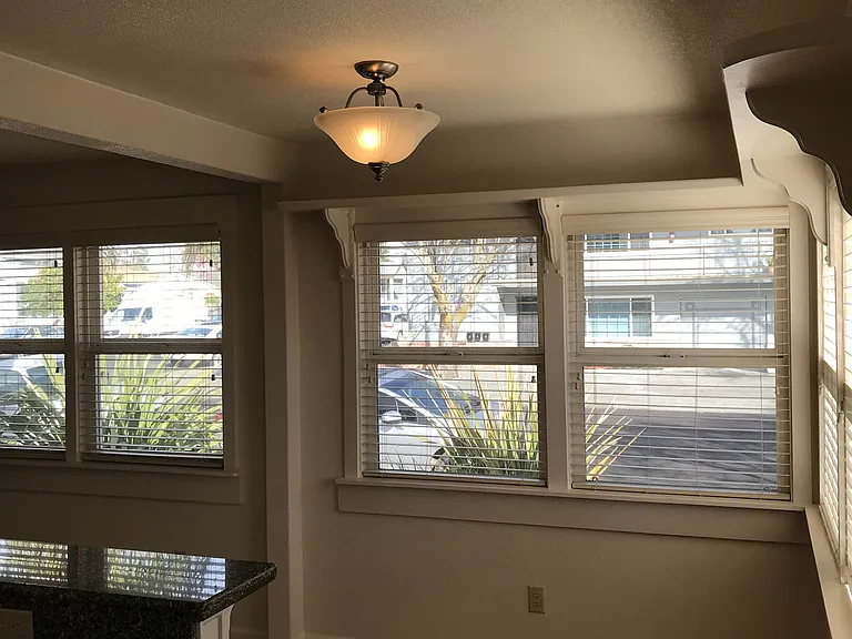 324 Stevenson St — Photo 10